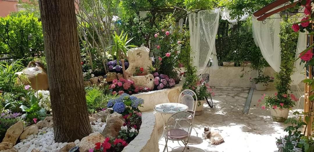 Stella Del Mar Bed & Breakfast โบโลญญา ภายนอก รูปภาพ